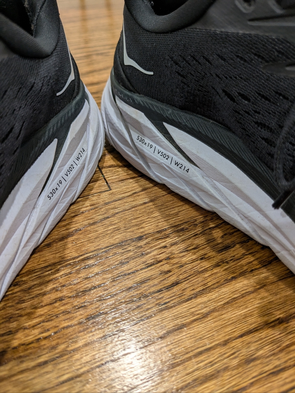HOKA Clifton 8 Women's Running Shoes | Size 8.5 - Picture 2 of 14